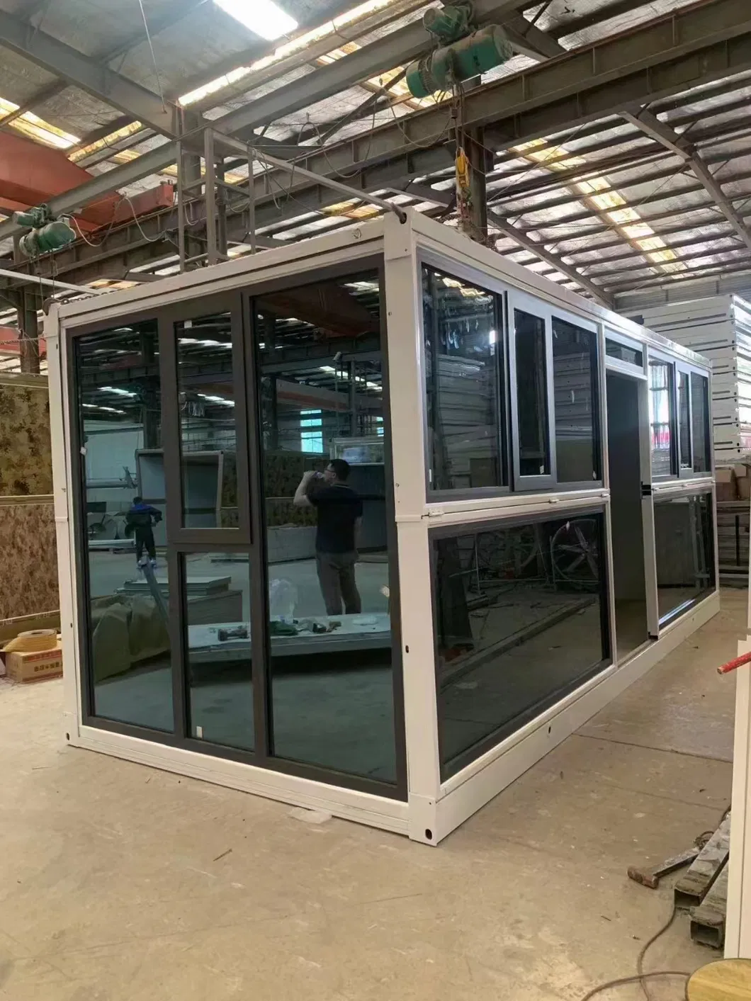 Casa contenedor prefabricada plegable de embalaje de película plástica Tesite personalizada con aprobación ISO de 20 pies/30 pies/40 pies